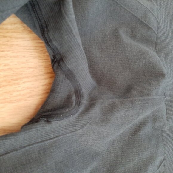 Lululemon Womens Black Crop Leggings  Black sz 6 - Picture 8 of 10